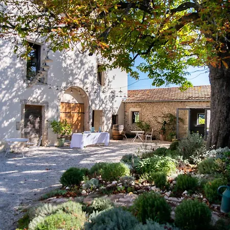 Domaine Celadon Πανσιόν 3*