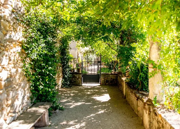 Domaine Celadon 3*